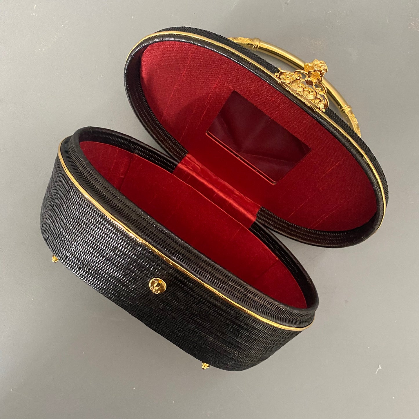 Noir gold round bag GR2316