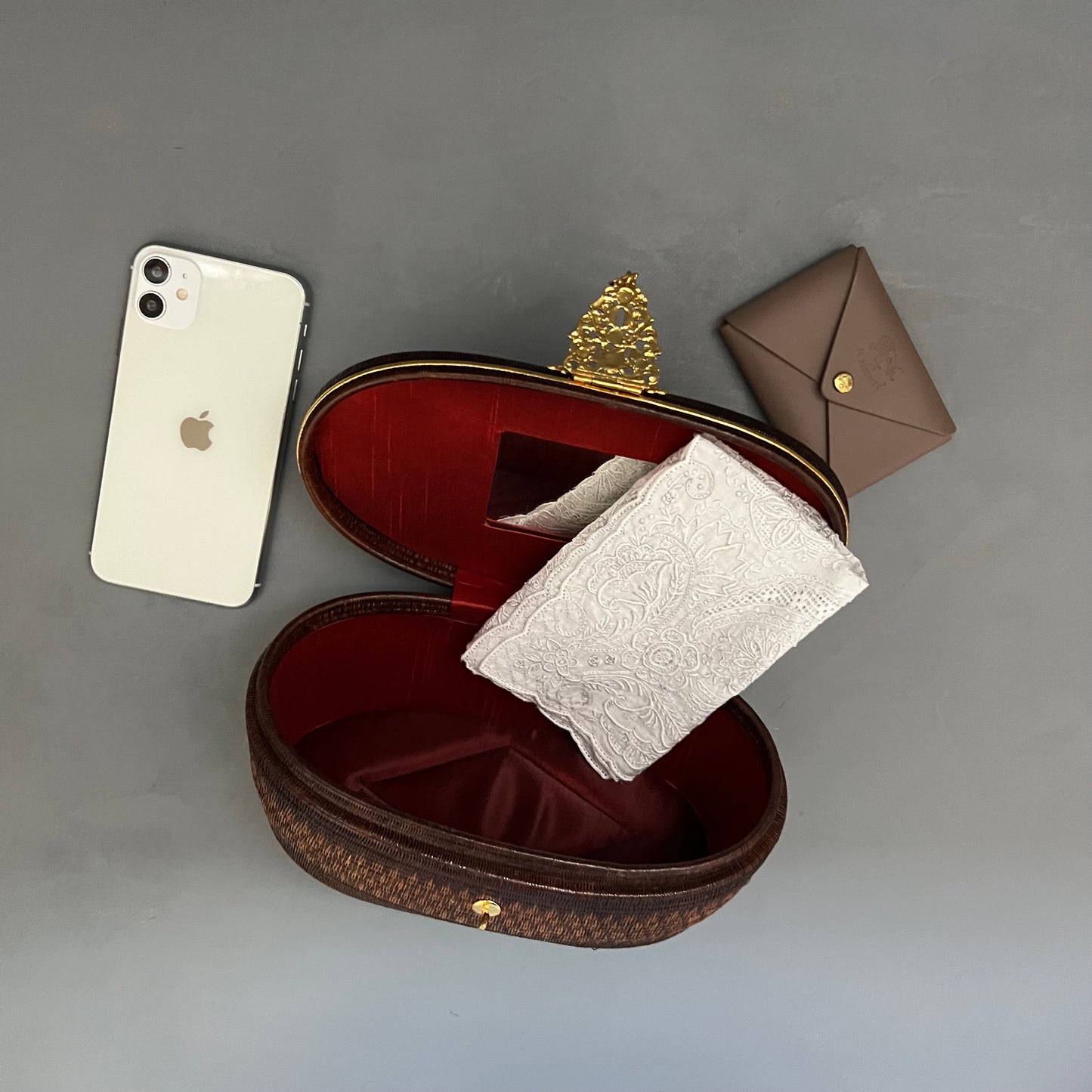 ルアブラウン ゴールドラウンドバッグ GR2315