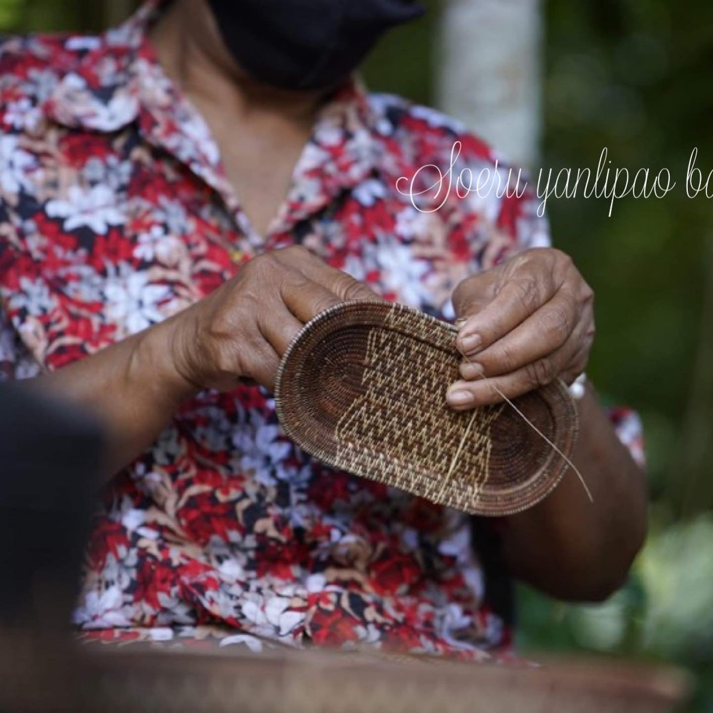 クロムライナ シルバーラウンドバッグ SR2313