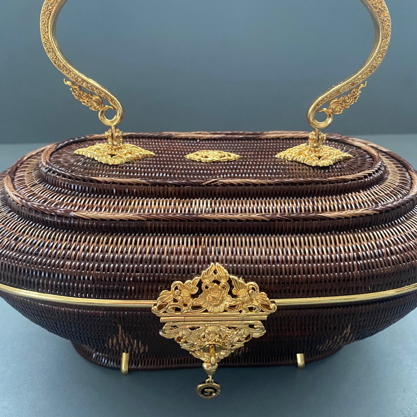 Lua Brown Gold Round Bag GR2318