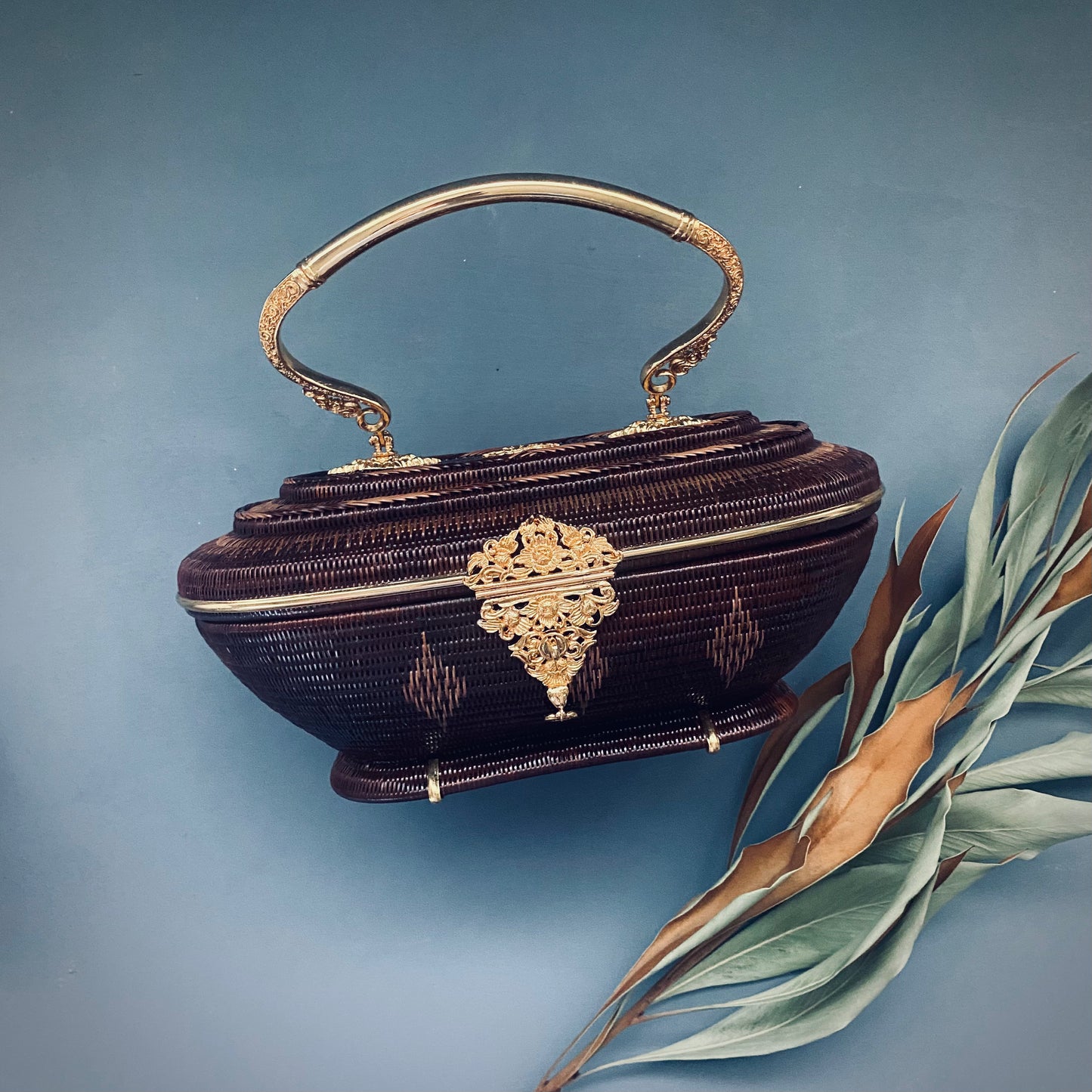 Lua Brown Gold Round Bag GR2318