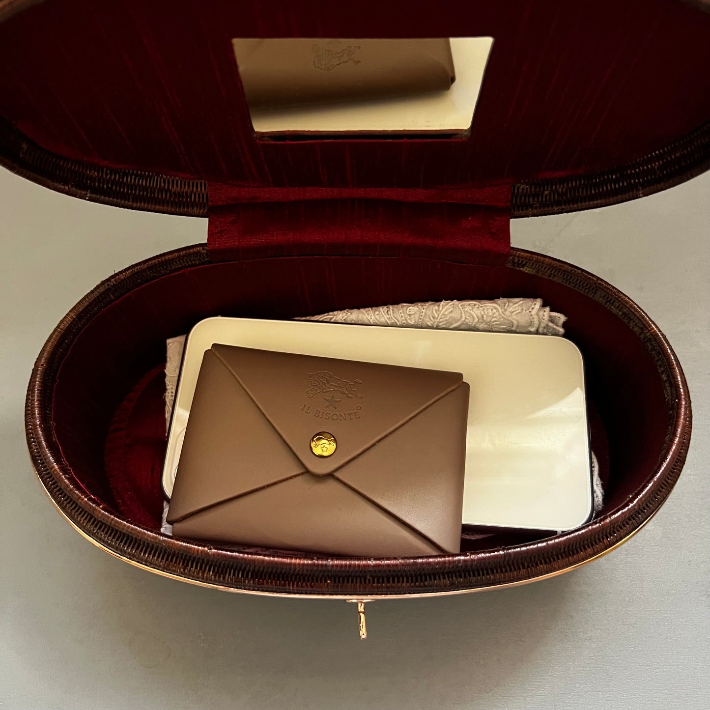 ルアブラウン ゴールドラウンドバッグ GR2315