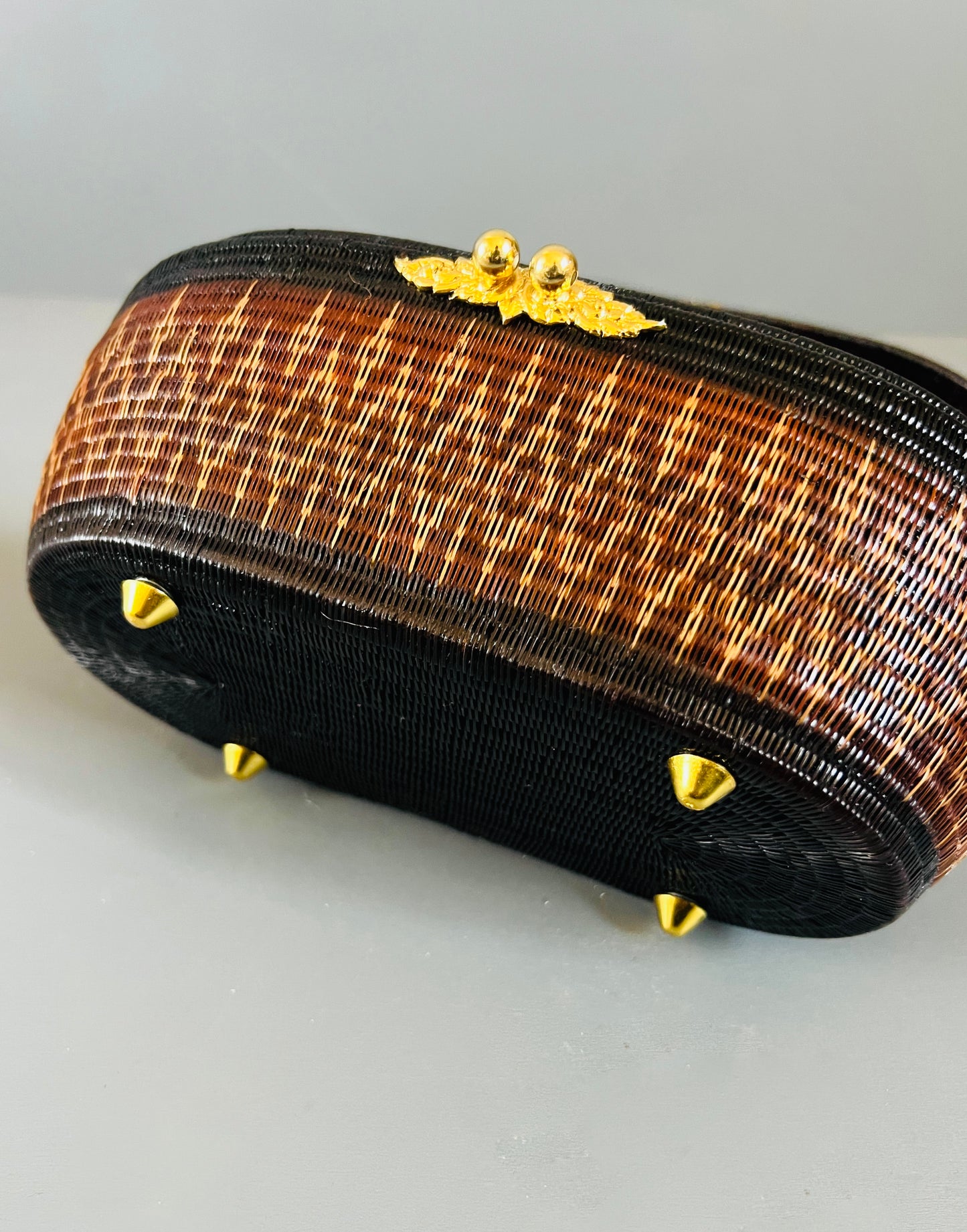 Soeru ヤーンリパオバッグCR2604|ハードタイプ(ブラック/タイ伝統工芸)