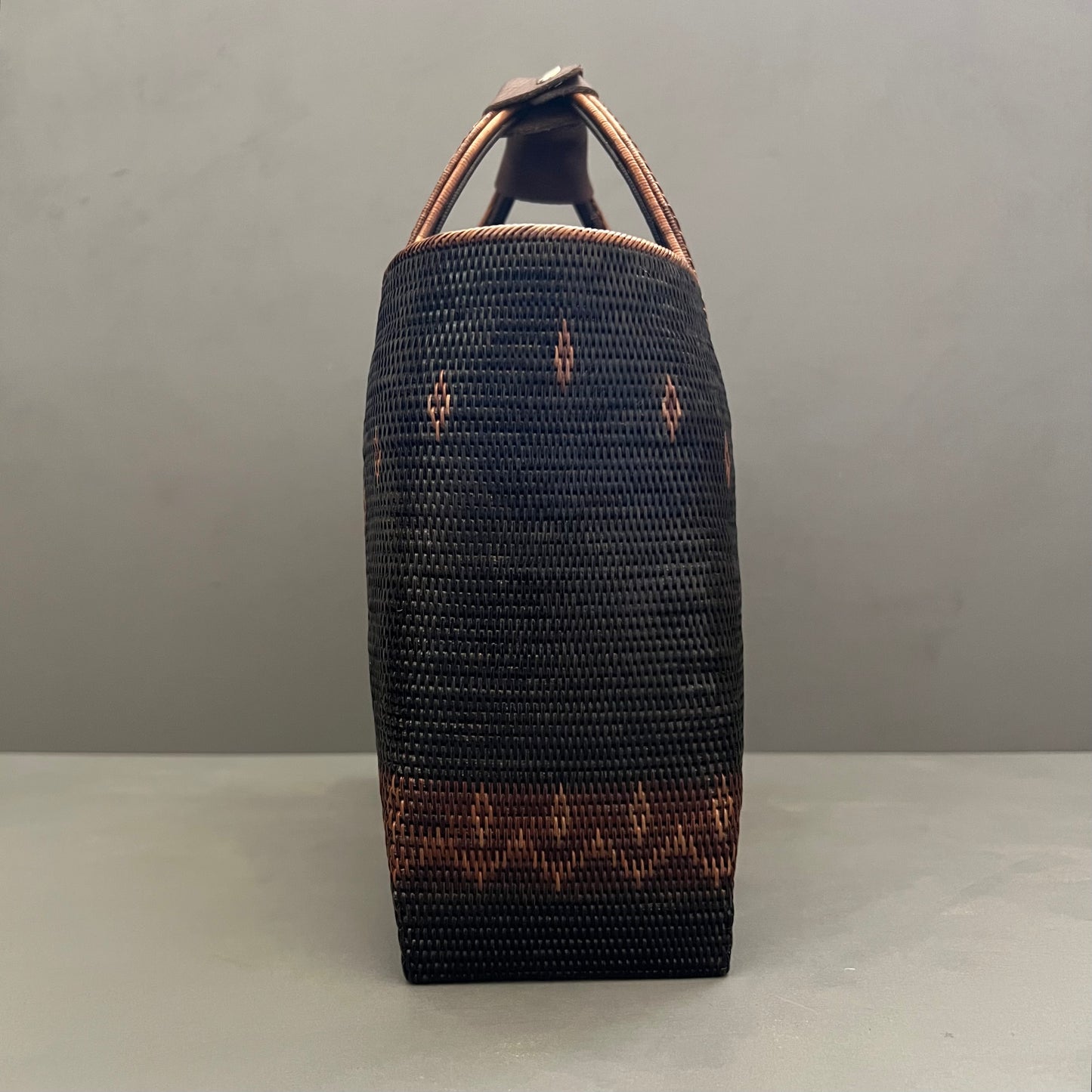 ルアブラウン クラフトハンドバッグ HB2401