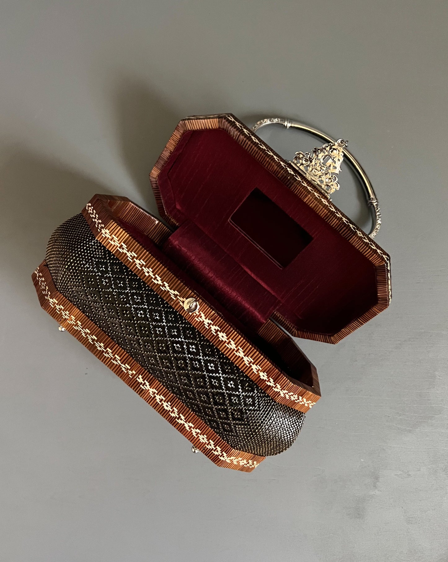Soeru ヤーンリパオバッグ ソフトタイプ 黒色 タイ伝統工芸