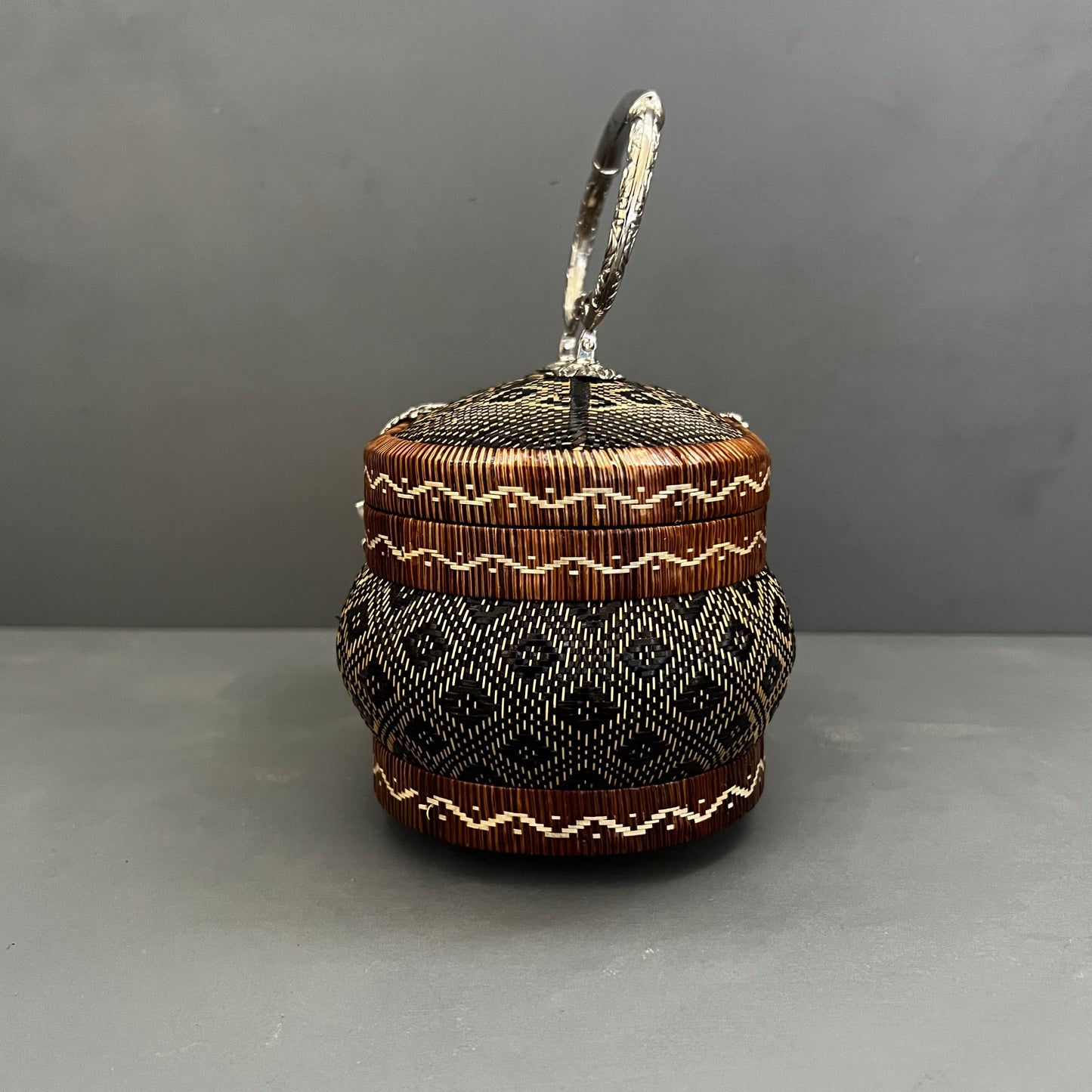 クロムライナ シルバーラウンドバッグ SR2313