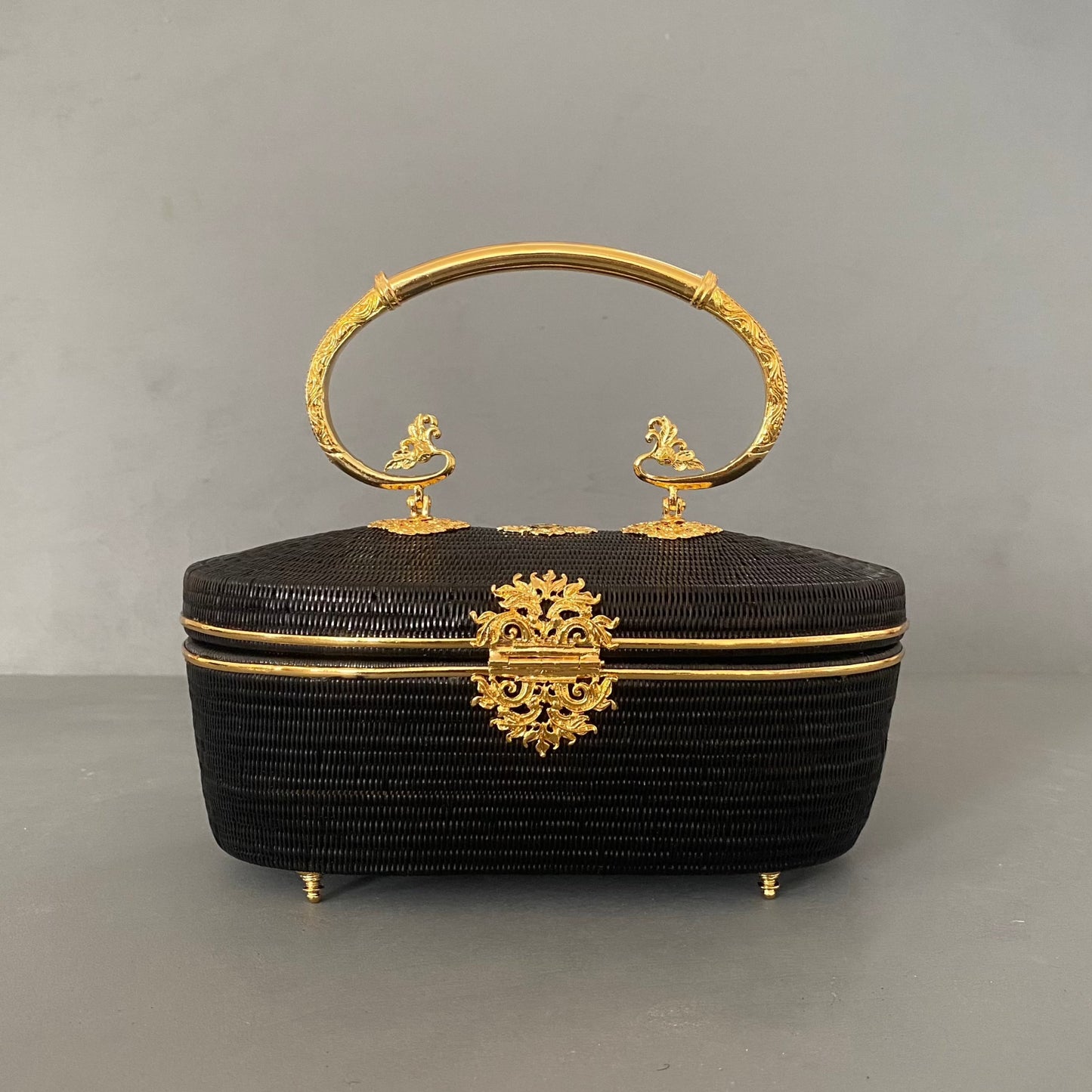 Noir gold round bag GR2316