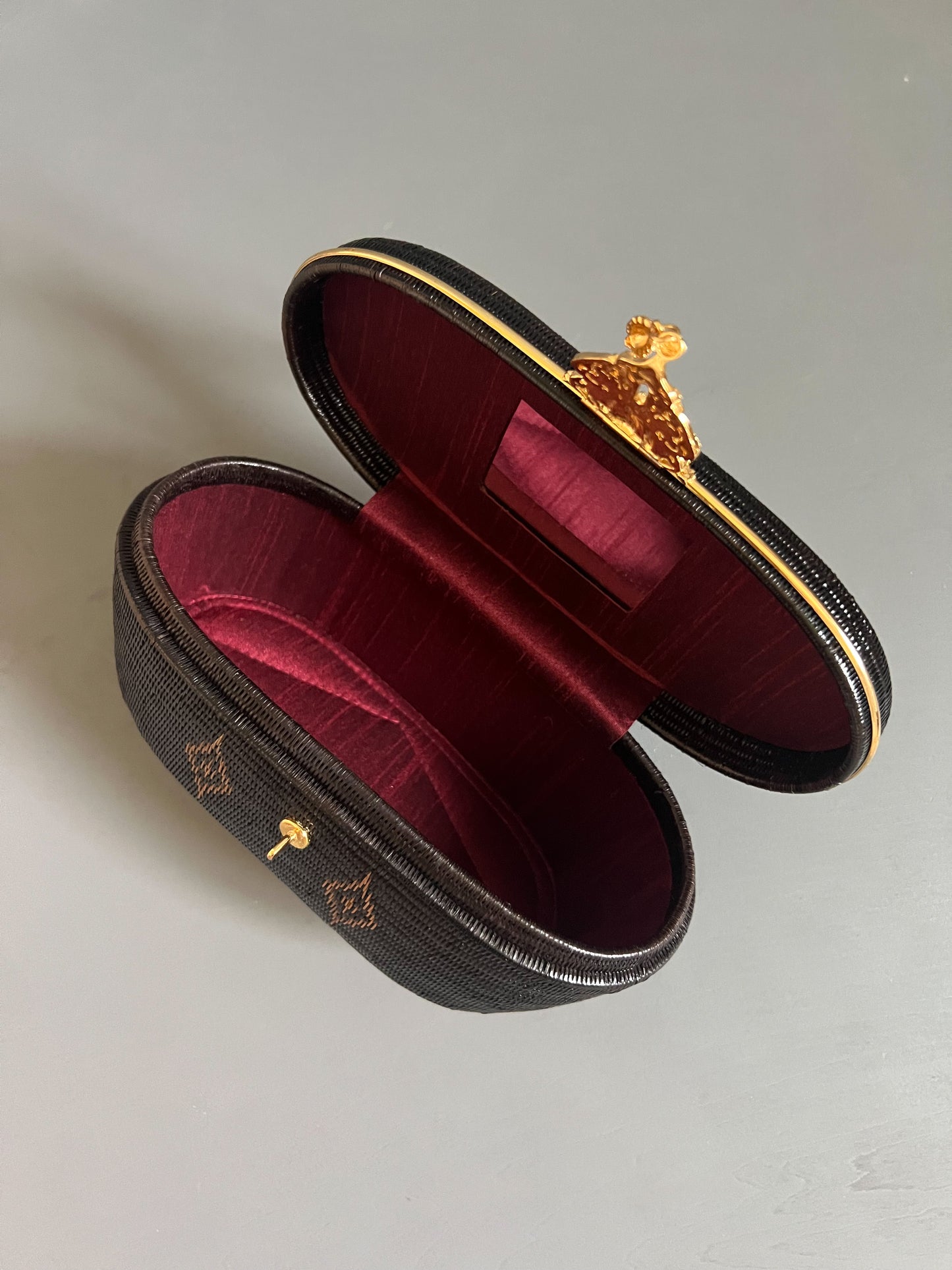 Soeru ヤーンリパオバッグ ハードタイプ 黒色 タイ伝統工芸
